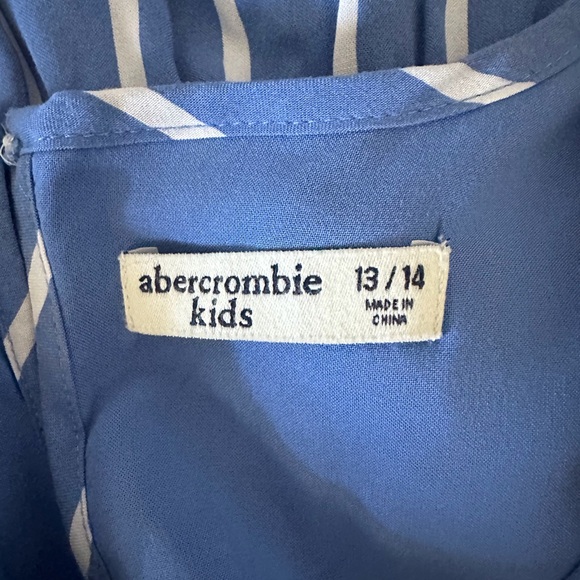 Girls Abercrombie and Fitch romper - Picture 3 of 4